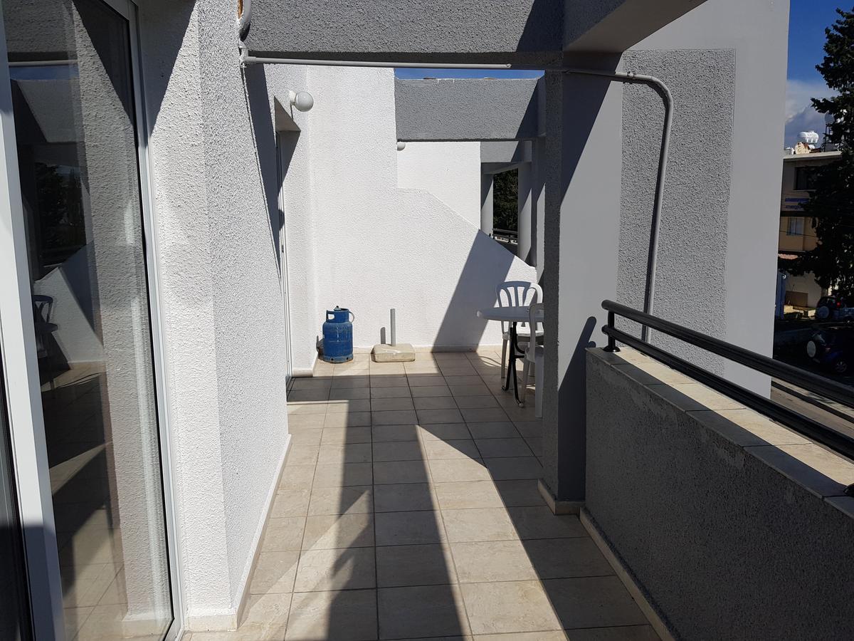 Valentinos Court Lägenhet Paphos Exteriör bild