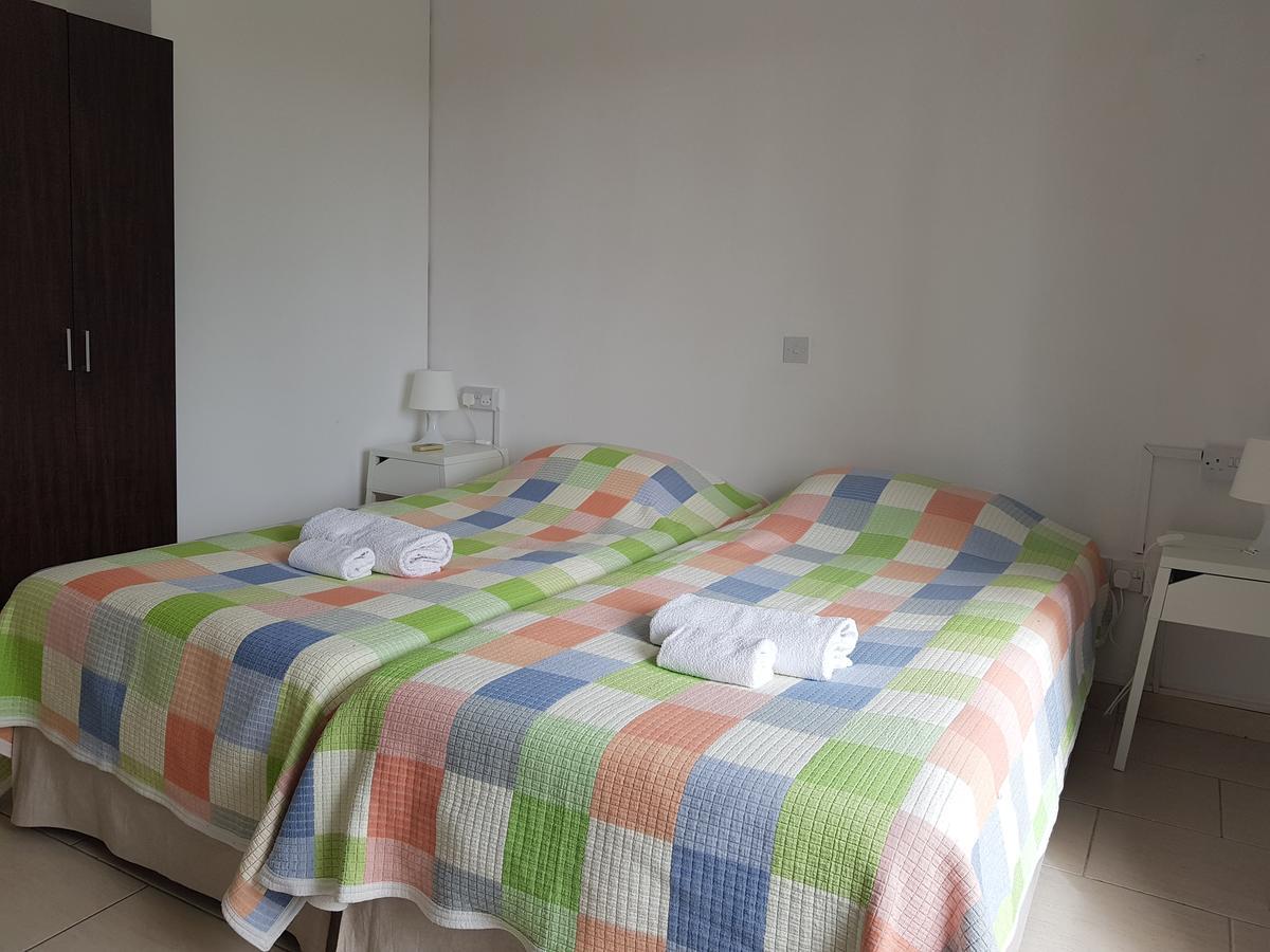 Valentinos Court Lägenhet Paphos Exteriör bild