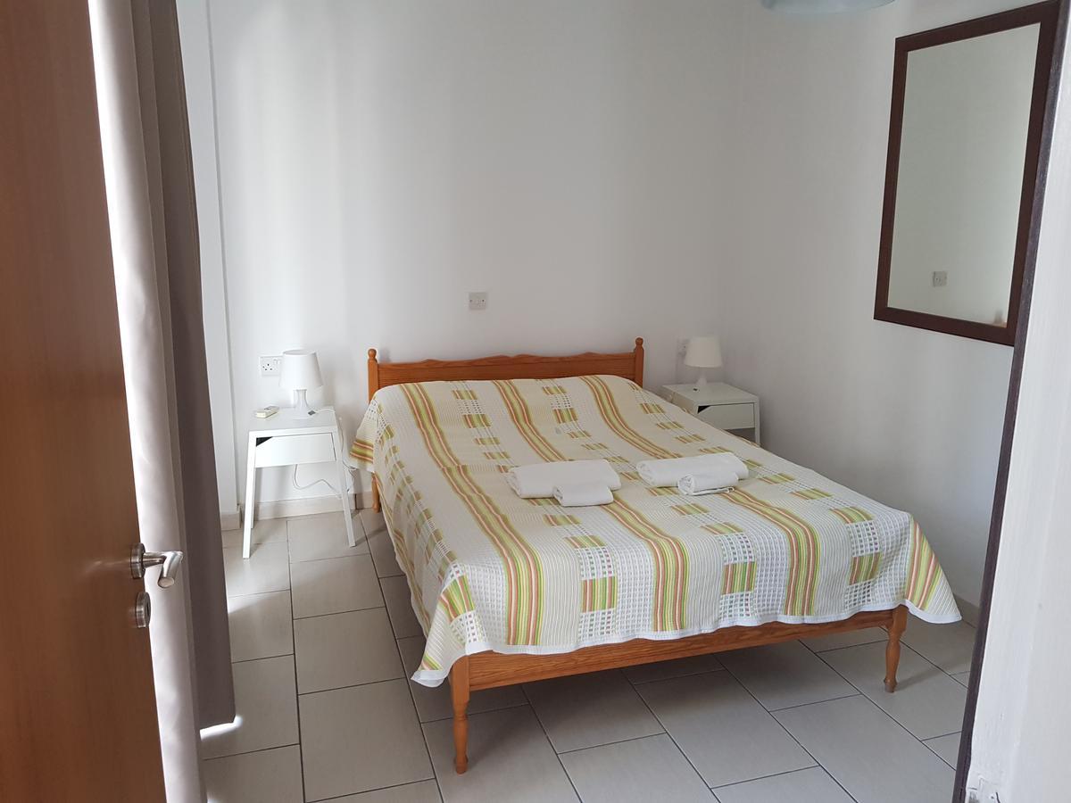Valentinos Court Lägenhet Paphos Exteriör bild