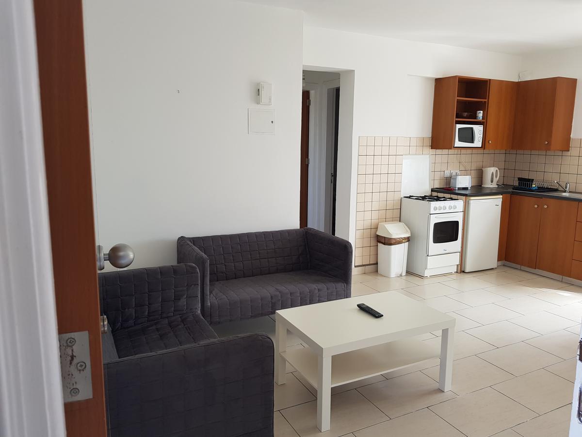 Valentinos Court Lägenhet Paphos Exteriör bild