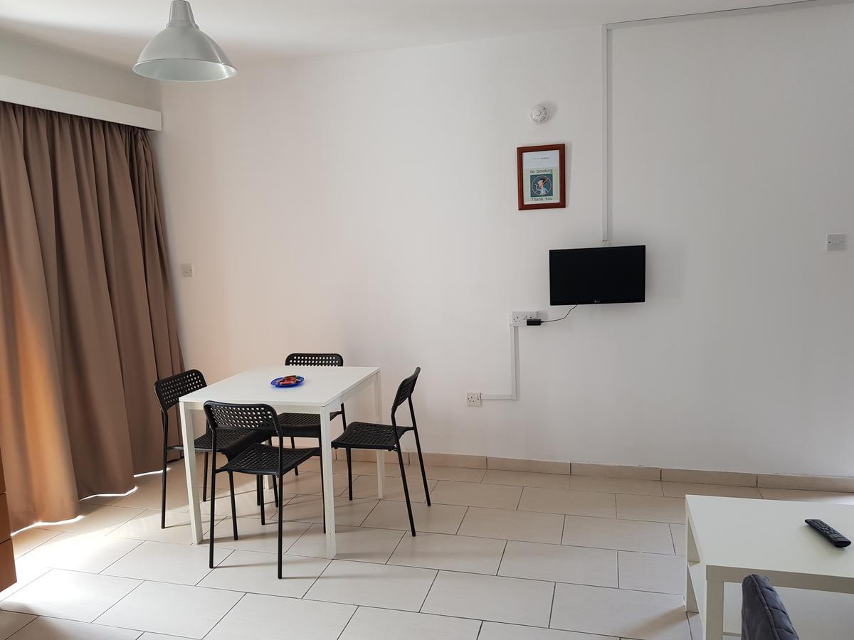 Valentinos Court Lägenhet Paphos Exteriör bild