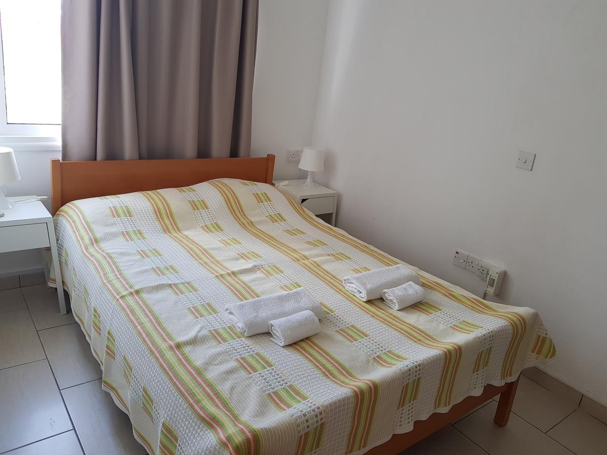 Valentinos Court Lägenhet Paphos Exteriör bild