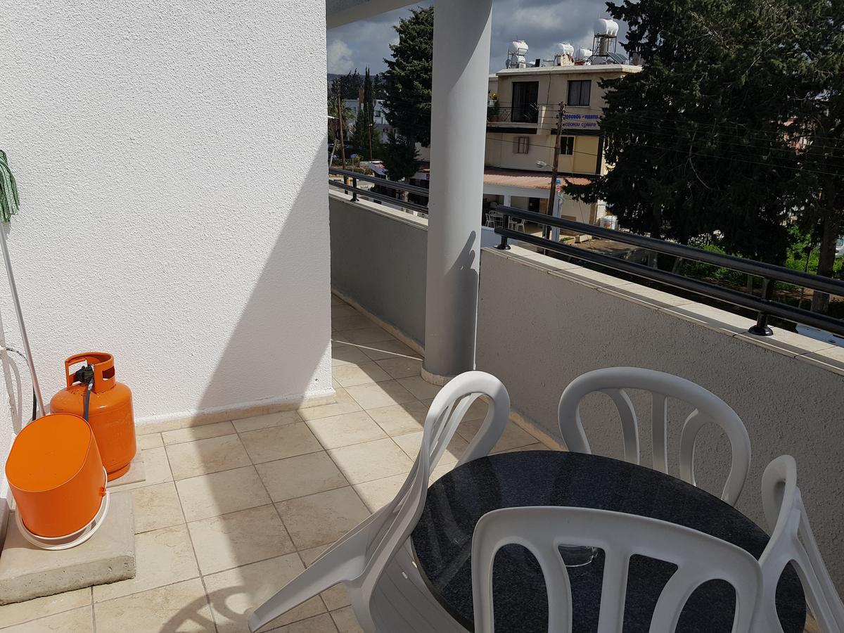 Valentinos Court Lägenhet Paphos Exteriör bild