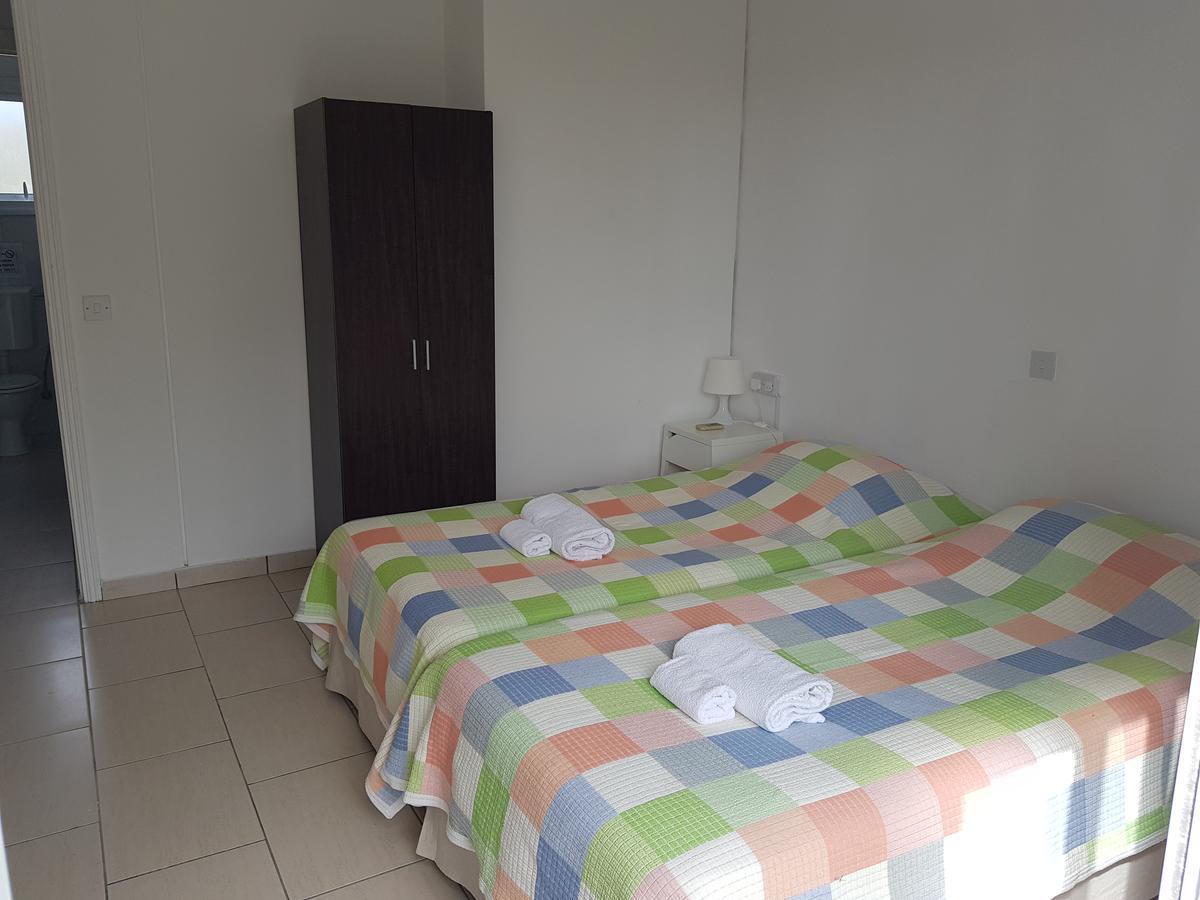 Valentinos Court Lägenhet Paphos Exteriör bild