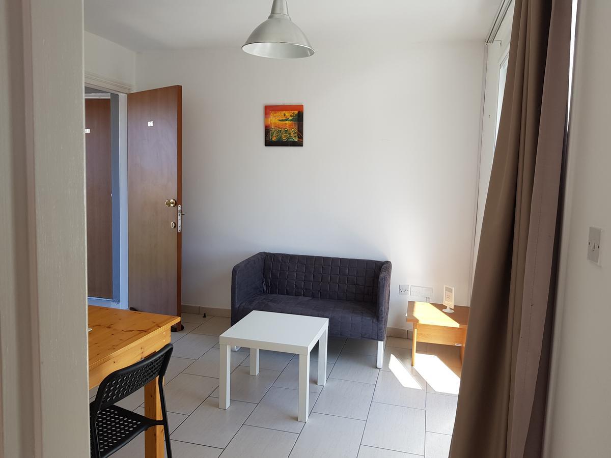 Valentinos Court Lägenhet Paphos Exteriör bild