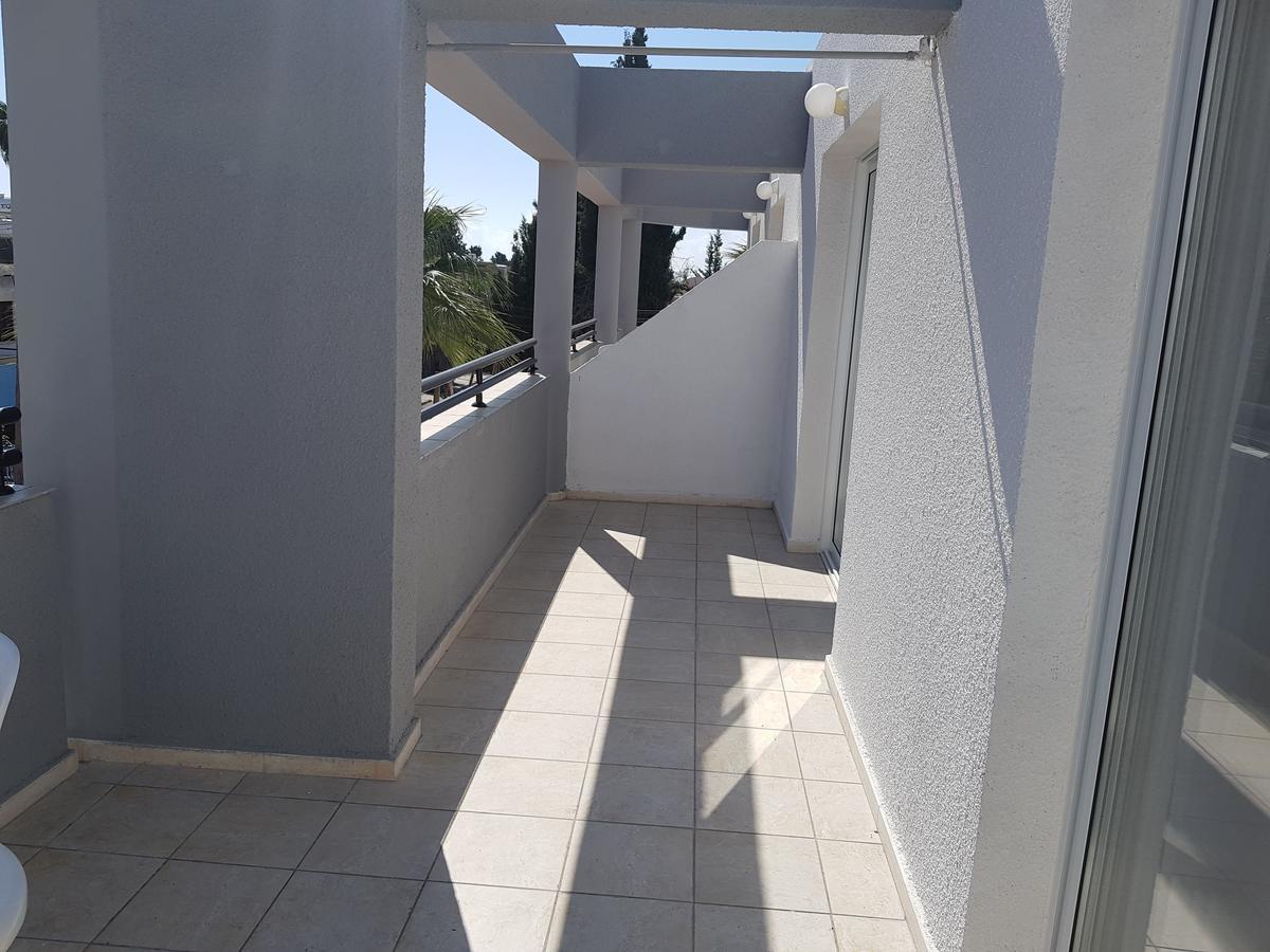 Valentinos Court Lägenhet Paphos Exteriör bild